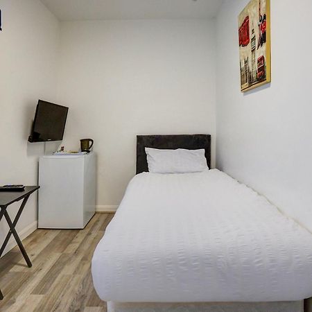 Oyo Aparthotel Hathern Ngoại thất bức ảnh