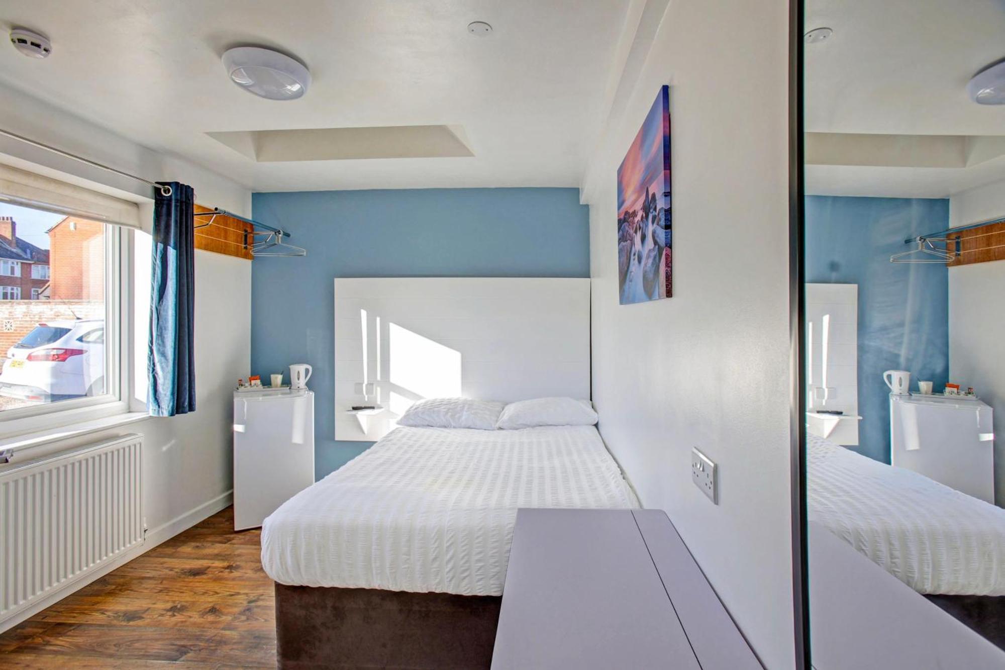 Oyo Aparthotel Hathern Ngoại thất bức ảnh