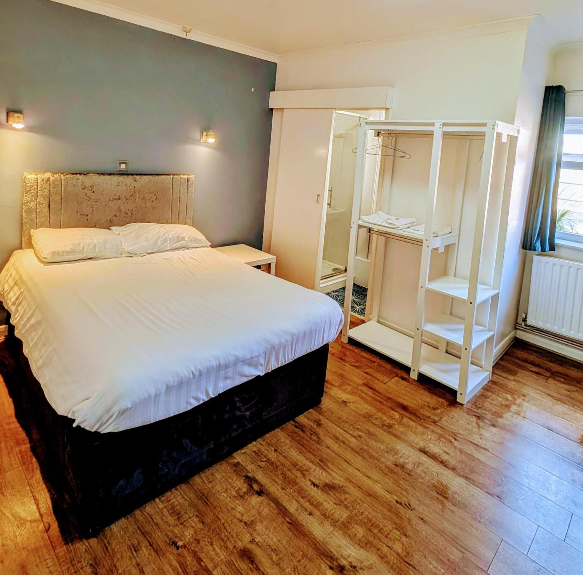Oyo Aparthotel Hathern Ngoại thất bức ảnh